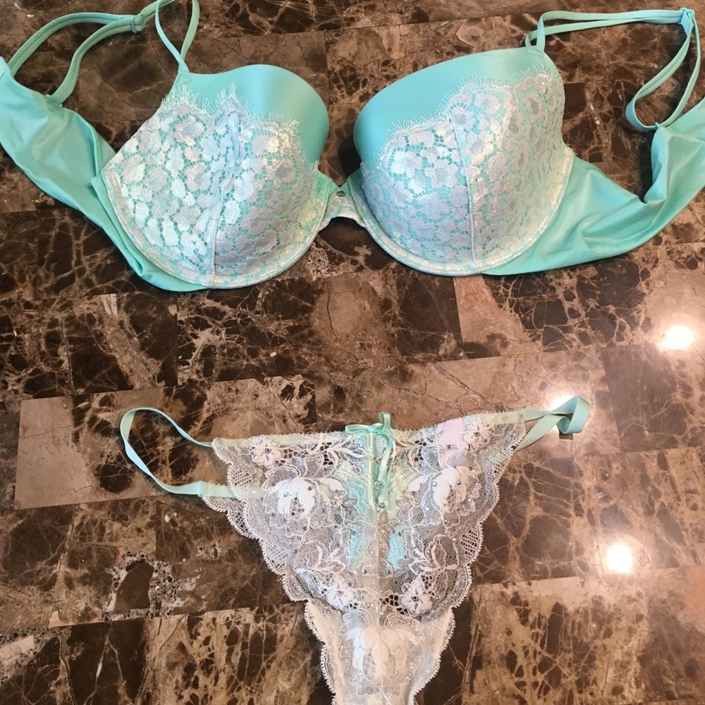 Victoria secret lingerie set